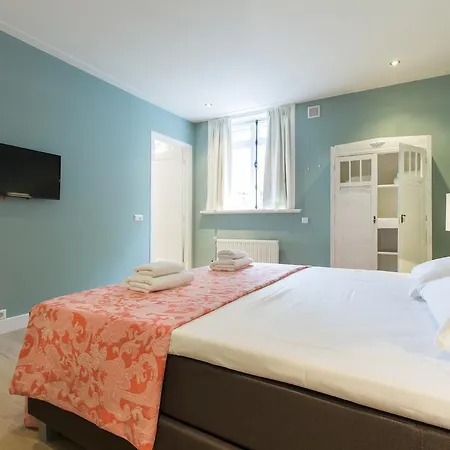 Laura Apartman Amszterdam